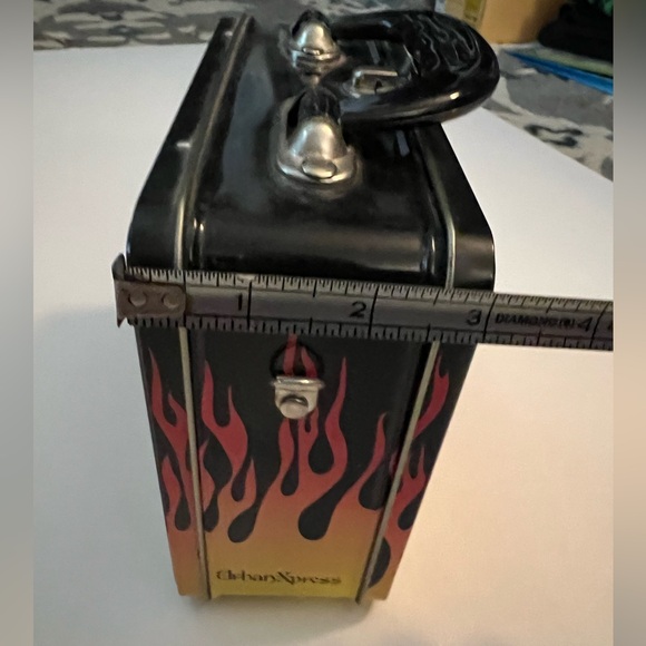 Flames Tin Lunch Box - Picture 5 of 7